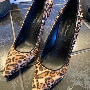 White House Black Market mohair animal print heels. Super cute and great cond.